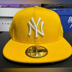 Size 7 1/8 New York Yankees New Era Fitted MLB 59 Cap Hat